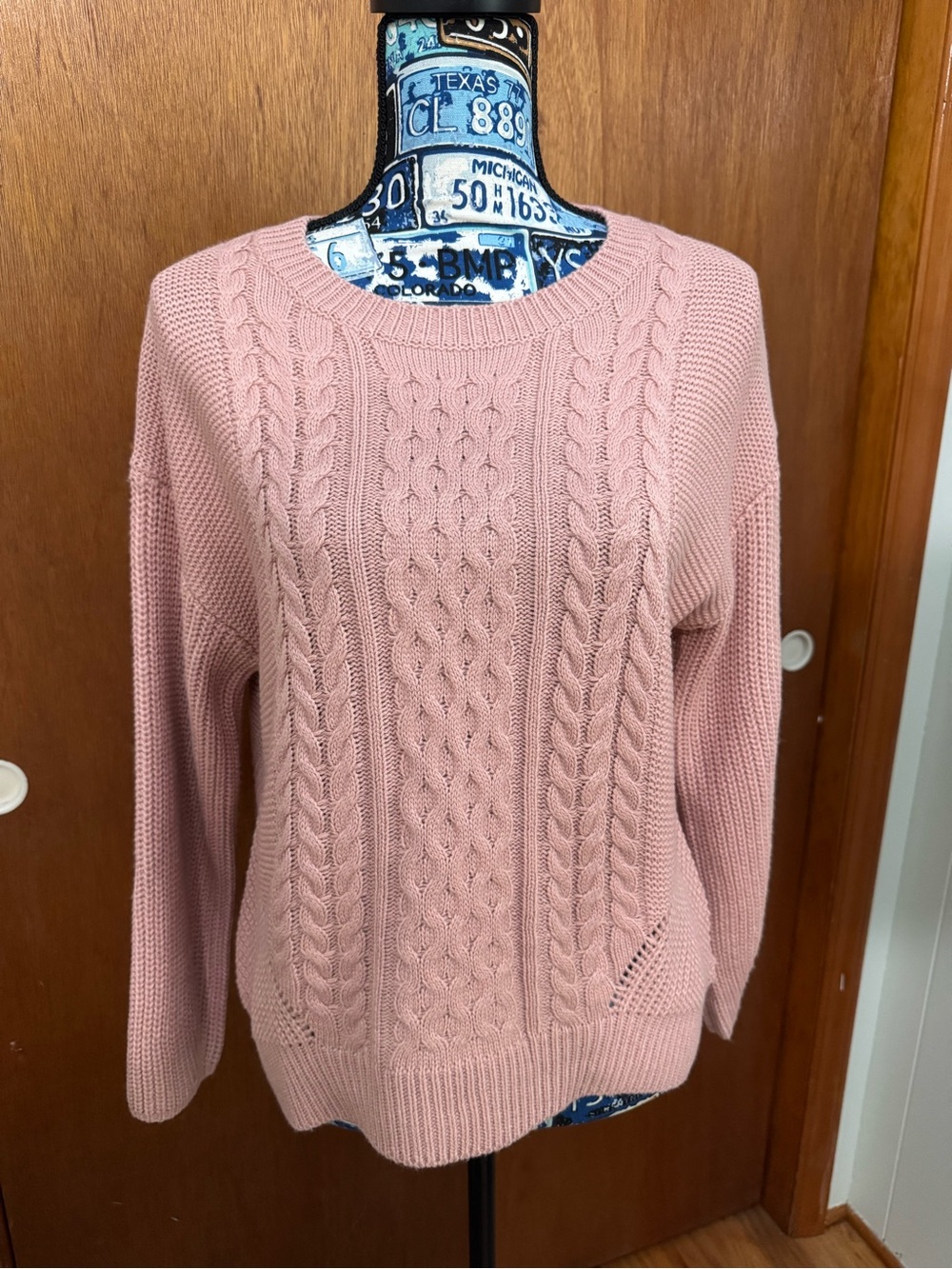 &merci Women's Cable Knit Crewneck Pink Sweater, Small Medium